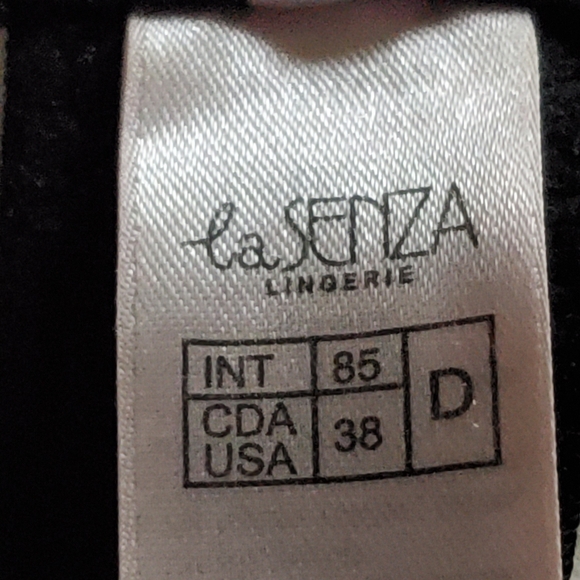 Sexy Lasenza Black Bra - Picture 4 of 5